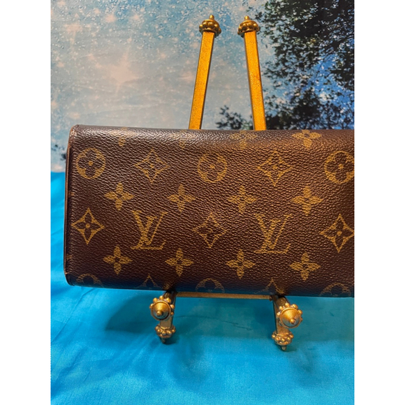 Louis Vuitton Monogram International Wallet Brown/Tan GUC - Picture 2 of 16